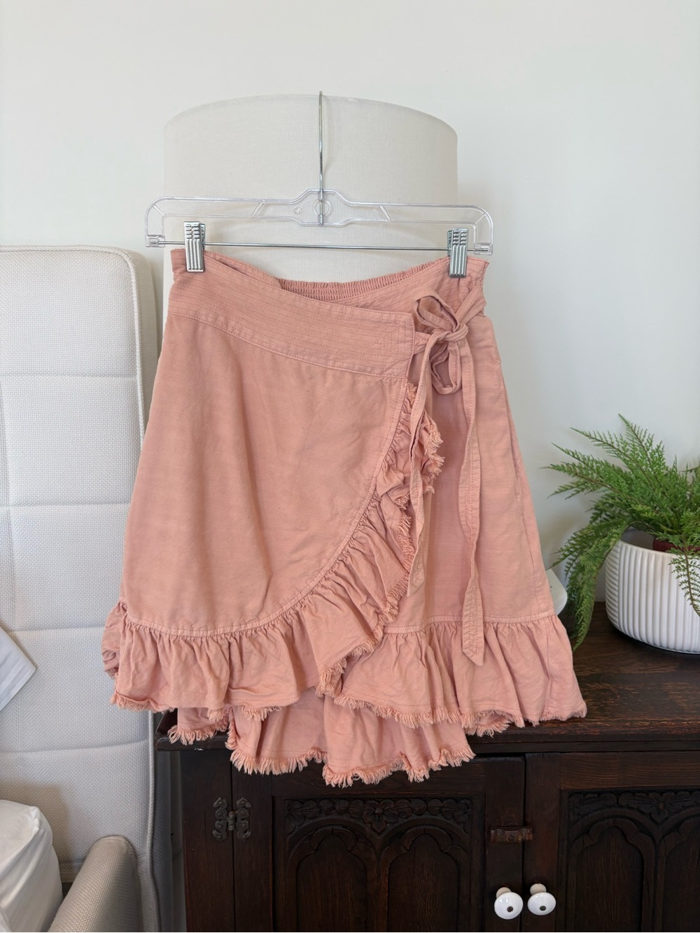 Anthropologie Pilcro Women’s Wrap Ruffle Skirt in Dusty Pink